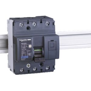 SE NG125  prekidač  NG125H  3P  63A  C kriva