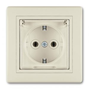 PRESTIGE Priključnica dvopolna  sa plastičnim telom i poklopcem  krem